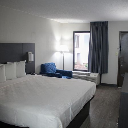 คลาเรียน พอยต์ สเตตวิลล์ Hotel สเตทส์วิลล์ ภายนอก รูปภาพ