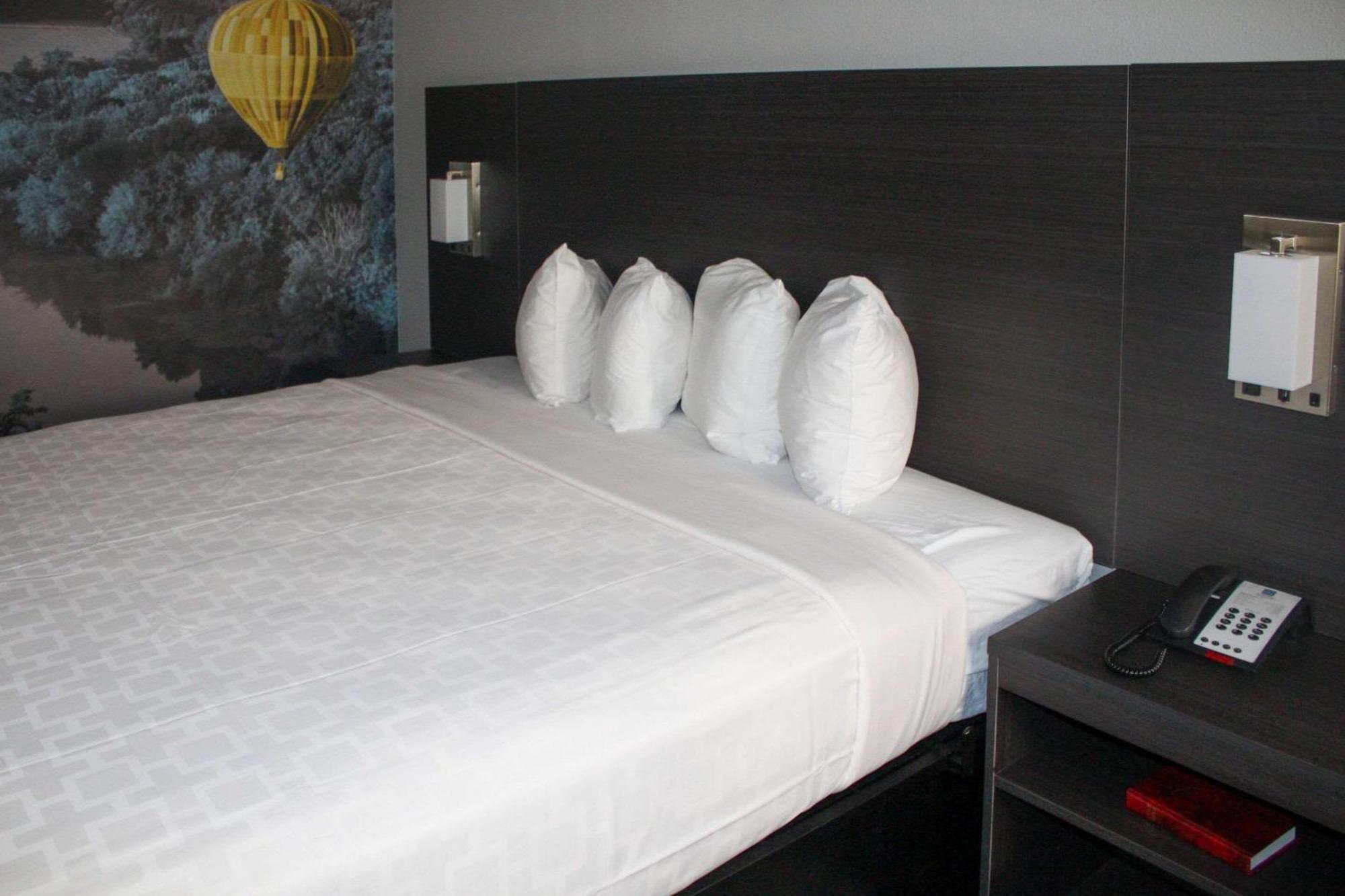 คลาเรียน พอยต์ สเตตวิลล์ Hotel สเตทส์วิลล์ ภายนอก รูปภาพ